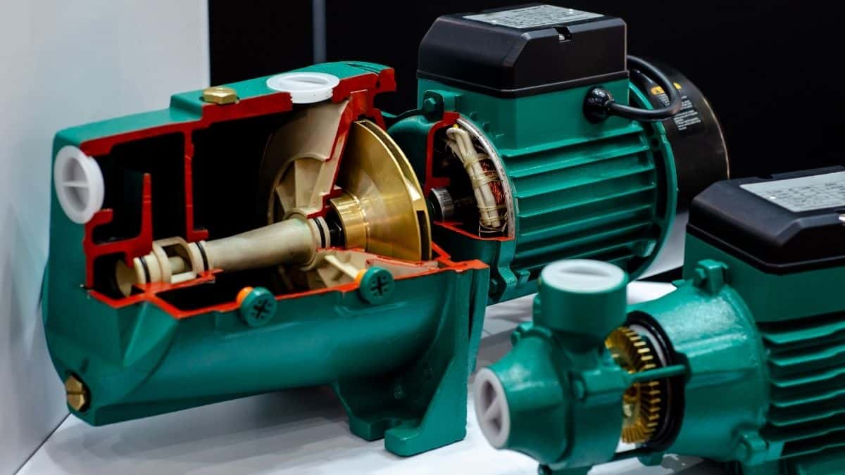 Prüfung und Reparatur einer Pumpe bei Elektromotoren Pollmanns in Brüggen